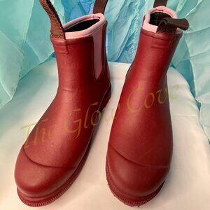 Merry People Beetroot & Light Pink Ankle Rain Boots – Size 39 (Women’s US 8.5)